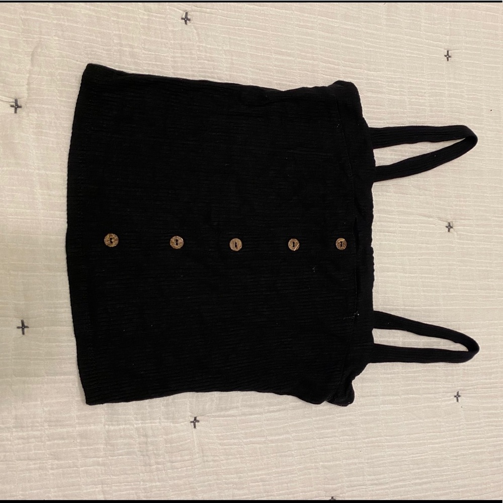 black crop top